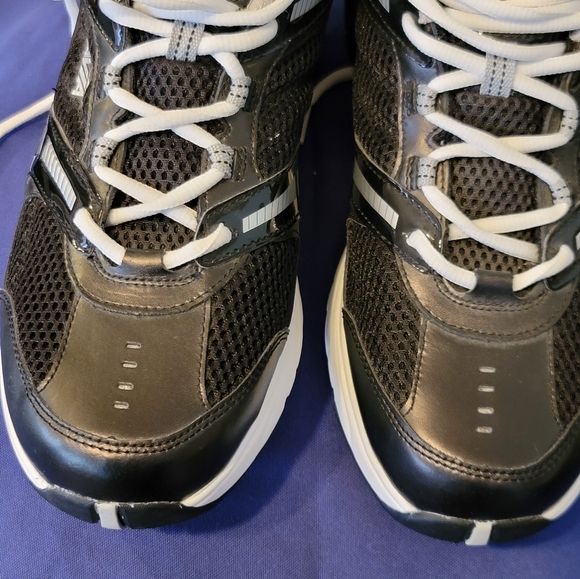 AVIA  LOW TOP WOMEN SNEAKERS - Picture 9 of 10